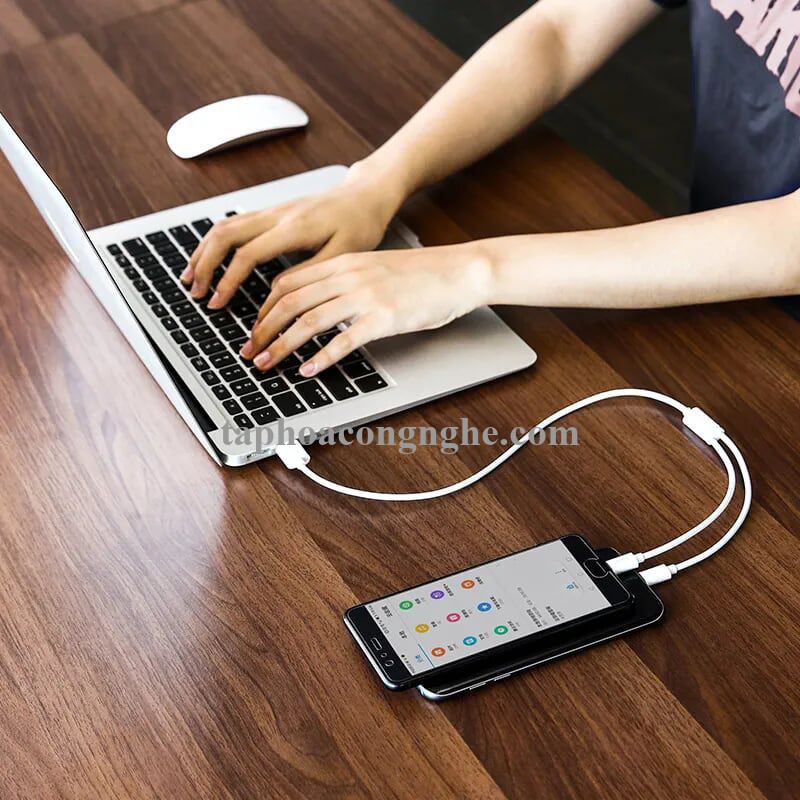 Ugreen 30575 0.5M màu Trắng Cáp USB-A sang Micro USB + USB-C cao cấp US197 30030575